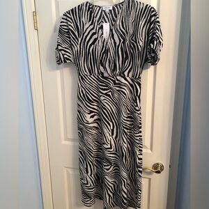 Gilli Zebra Print Midi Dress With Puffed Sleeves NWT